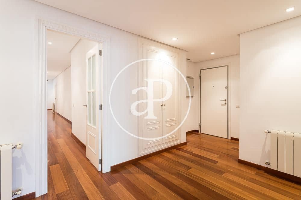 4 soveværelse Lejlighed til salg i Valencia by - € 1.350.000 (Ref: 7668996)