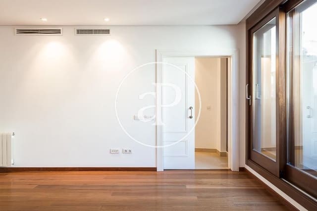 4 bedroom Apartment for sale in El Pla del Remei, Valencia city - € 1,350,000 (Ref: 7668996)