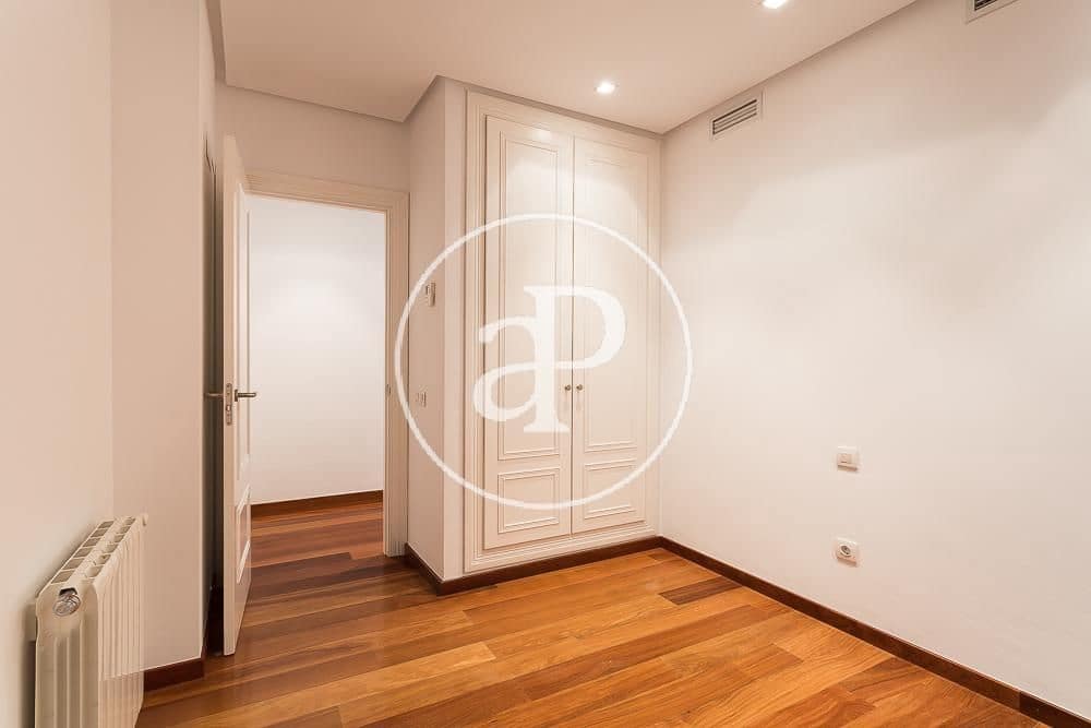 4 soveværelse Lejlighed til salg i Valencia by - € 1.350.000 (Ref: 7668996)