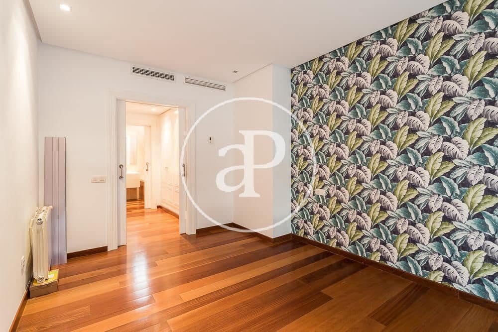 4 soveværelse Lejlighed til salg i Valencia by - € 1.350.000 (Ref: 7668996)