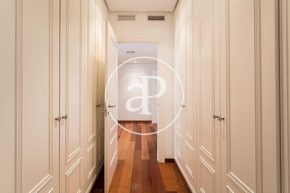 4 soveværelse Lejlighed til salg i Valencia by - € 1.350.000 (Ref: 7668996)