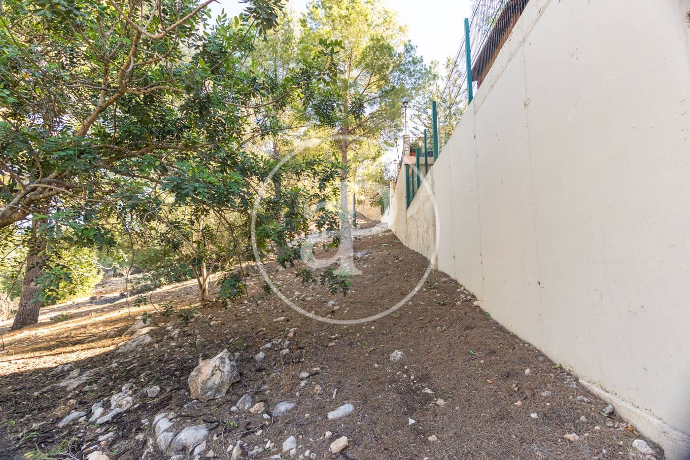 Ubebygd land til salgs i Chiva - € 80 000 (Ref: 7936478)