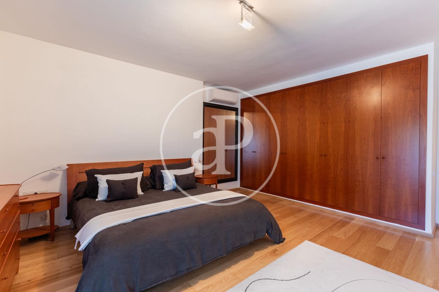 6 chambre Villa/Maison à vendre à Chiva avec piscine - 1 390 000 € (Ref: 7998950)