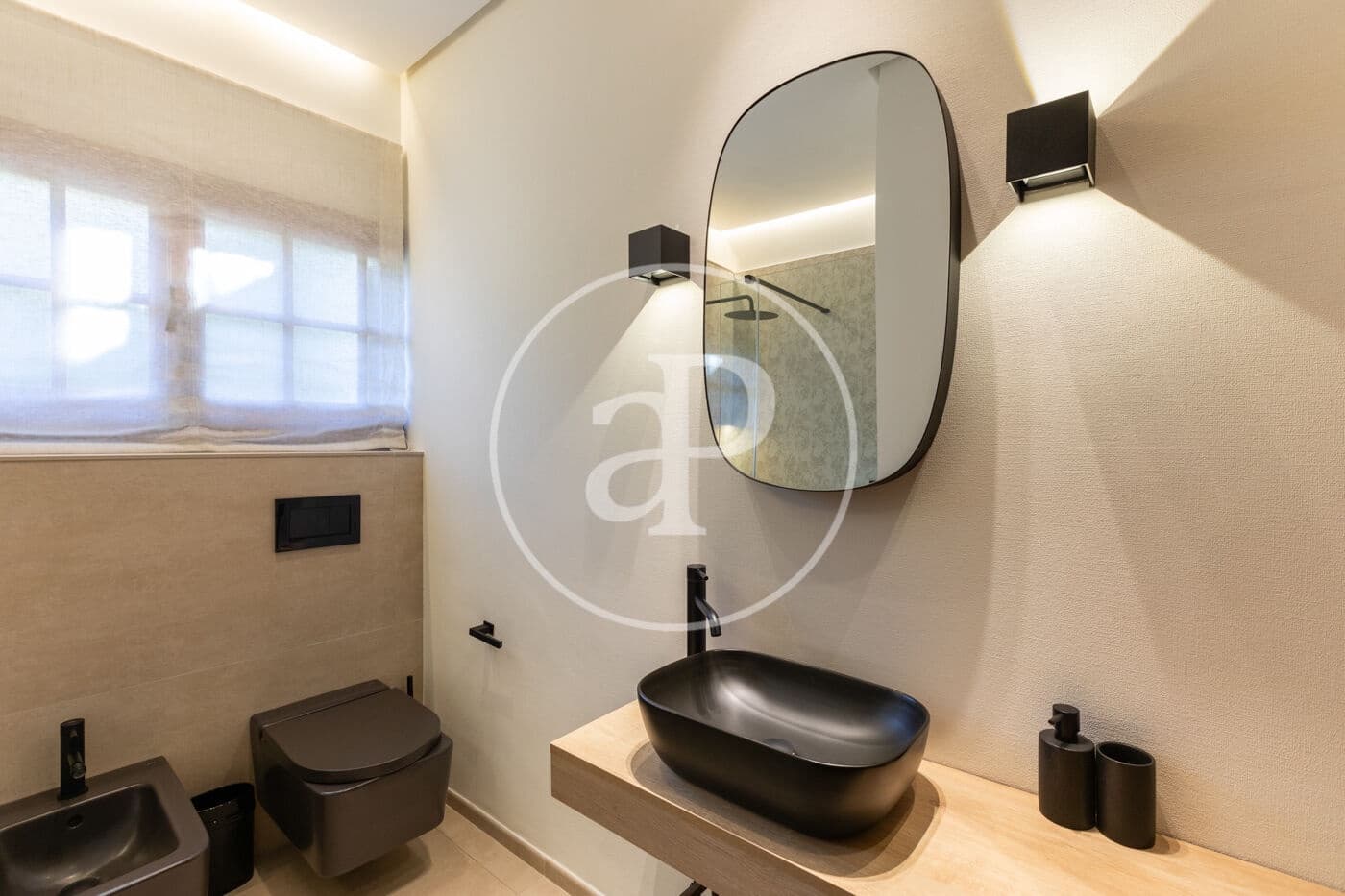 6 chambre Villa/Maison à vendre à Chiva avec piscine - 1 390 000 € (Ref: 7998950)