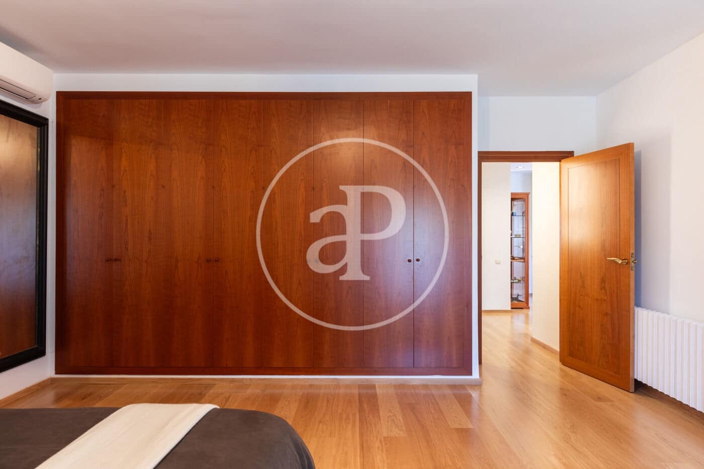 6 chambre Villa/Maison à vendre à Chiva avec piscine - 1 390 000 € (Ref: 7998950)