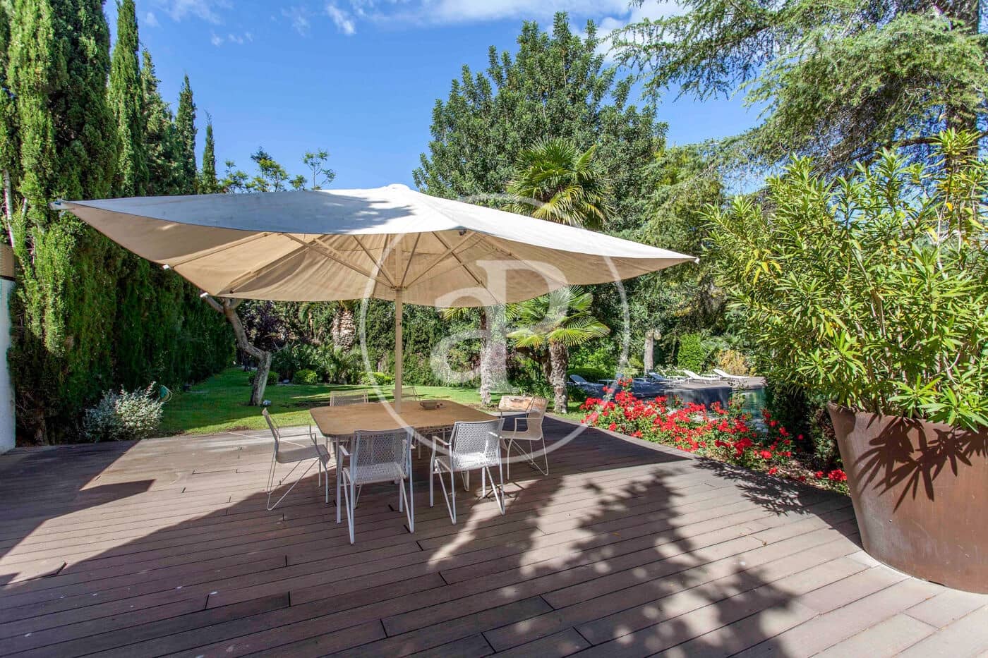 6 chambre Villa/Maison à vendre à Chiva avec piscine - 1 390 000 € (Ref: 7998950)