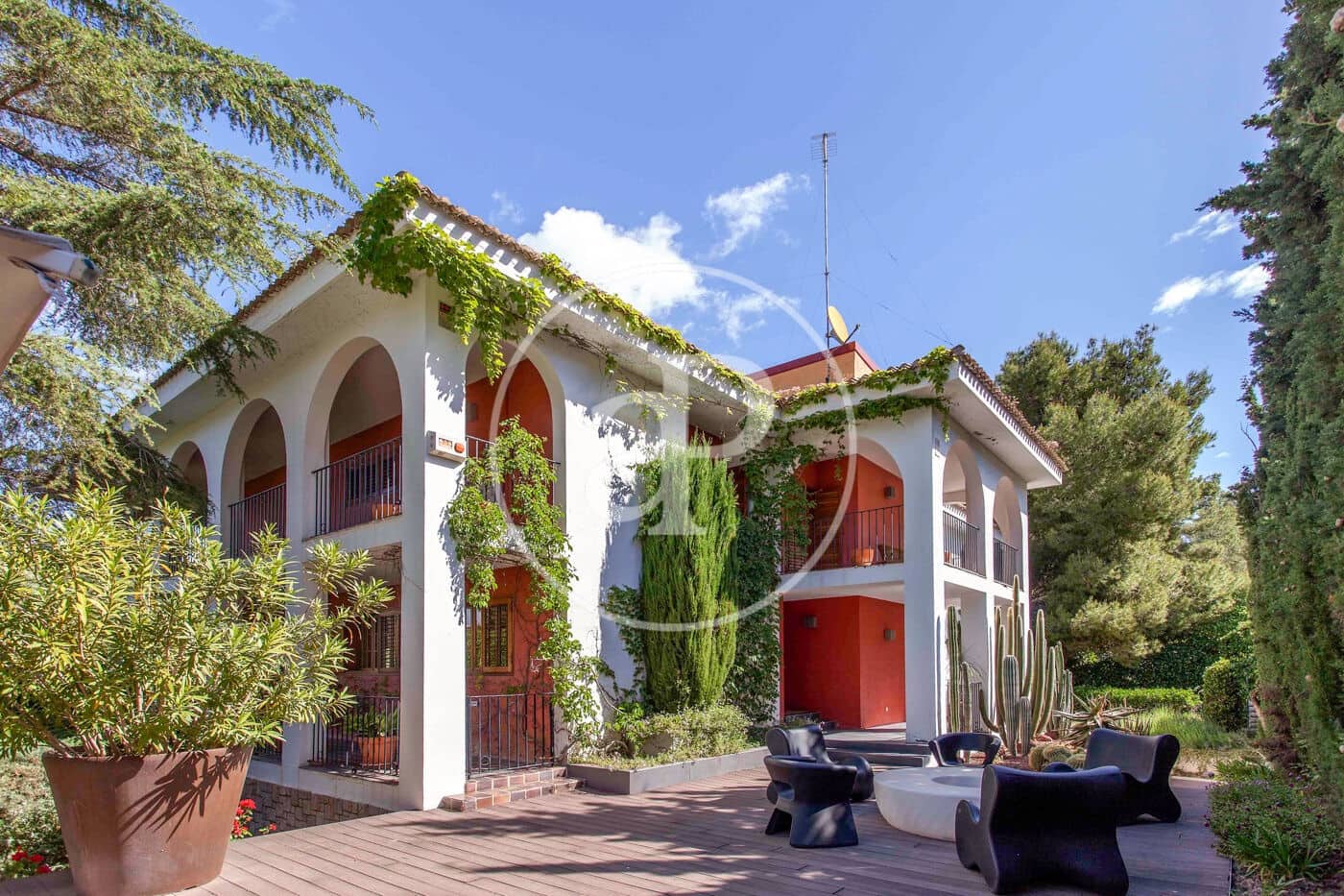 6 chambre Villa/Maison à vendre à Chiva avec piscine - 1 390 000 € (Ref: 7998950)