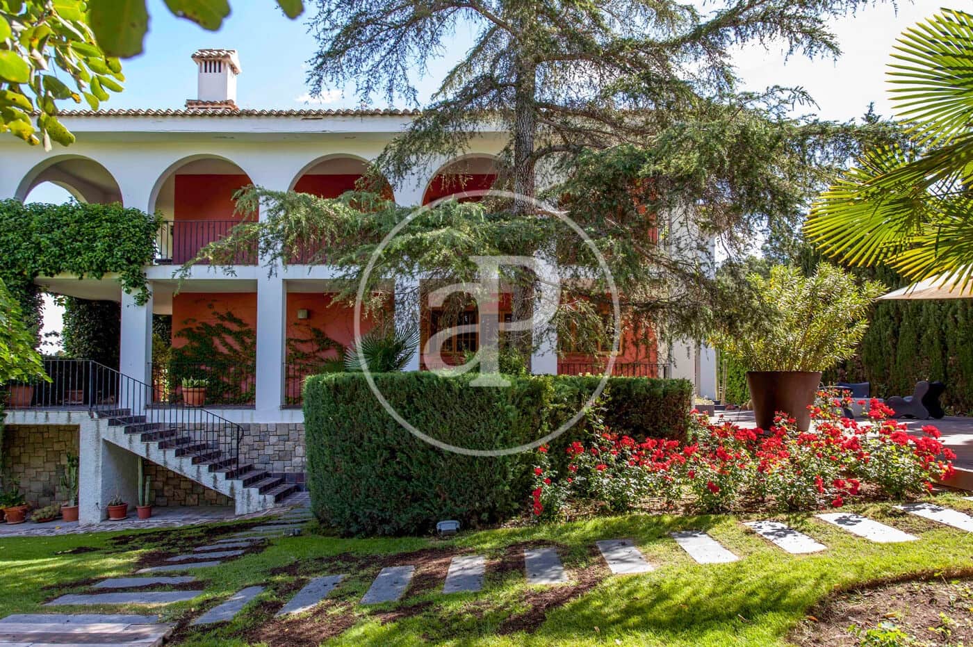 6 chambre Villa/Maison à vendre à Chiva avec piscine - 1 390 000 € (Ref: 7998950)