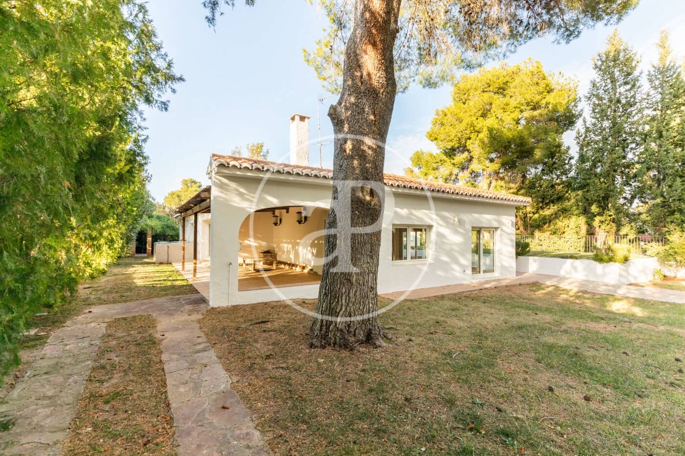 5 soveværelse Villa til salg i Chiva med swimmingpool - € 950.000 (Ref: 8039753)