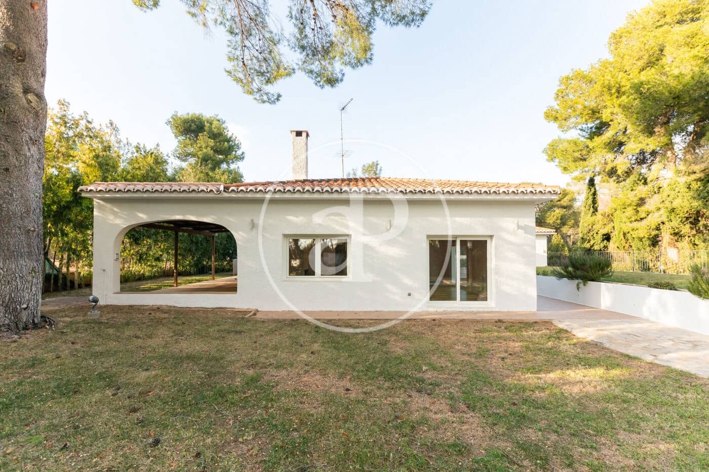 5 soveværelse Villa til salg i Chiva med swimmingpool - € 950.000 (Ref: 8039753)