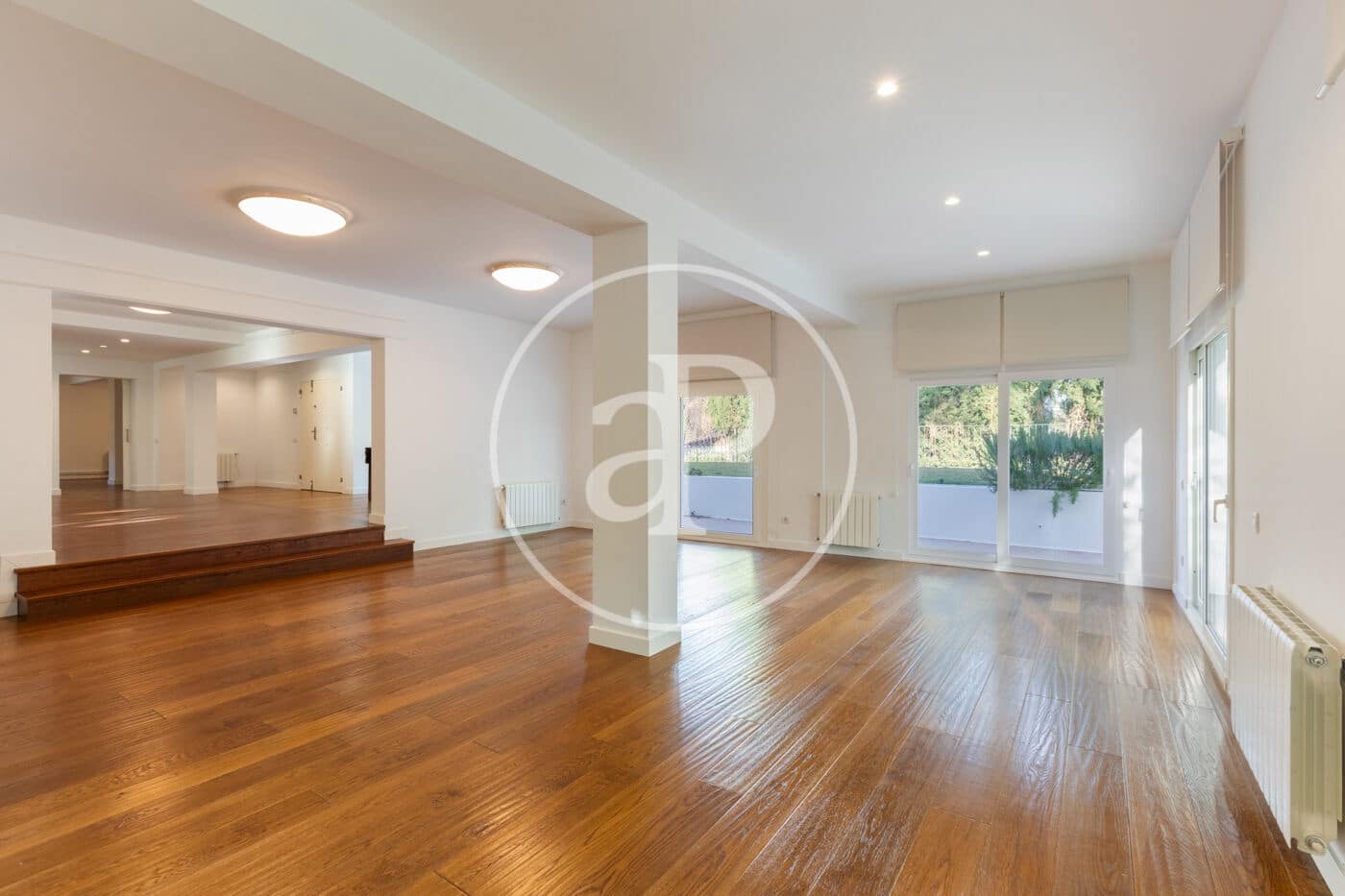 5 soveværelse Villa til salg i Chiva med swimmingpool - € 950.000 (Ref: 8039753)