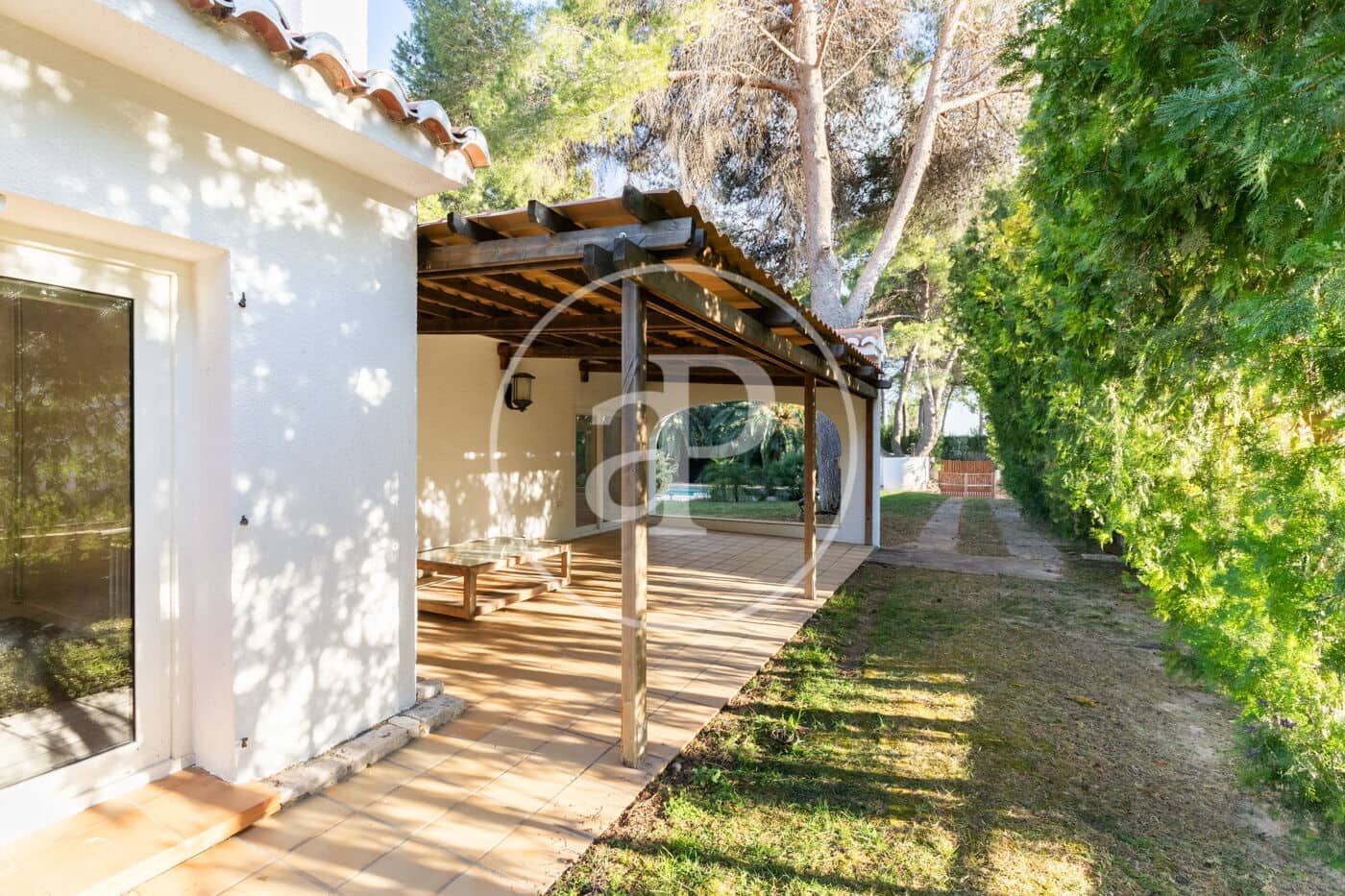 5 soveværelse Villa til salg i Chiva med swimmingpool - € 950.000 (Ref: 8039753)