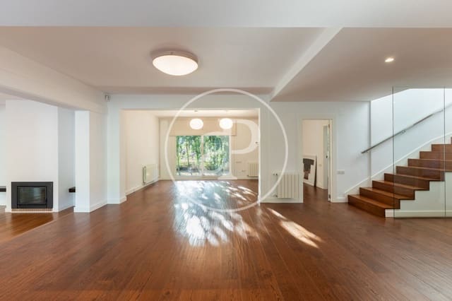 5 soverom Villa til salgs i Chiva med svømmebasseng - € 950 000 (Ref: 8039753)