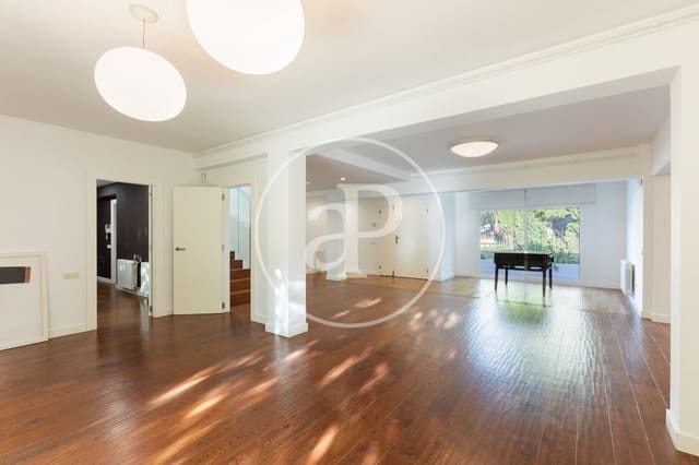 5 soverom Villa til salgs i Chiva med svømmebasseng - € 950 000 (Ref: 8039753)