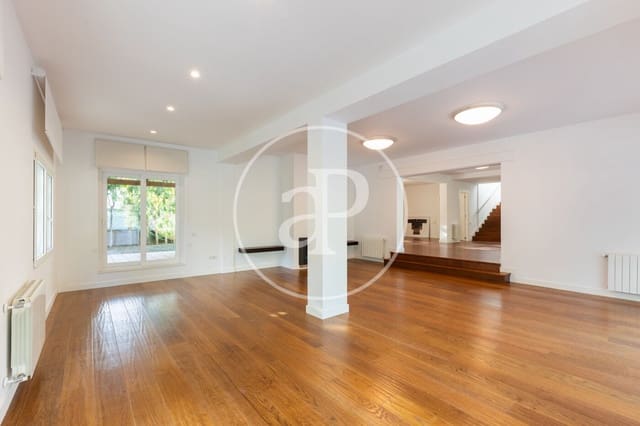 5 soverom Villa til salgs i Chiva med svømmebasseng - € 950 000 (Ref: 8039753)