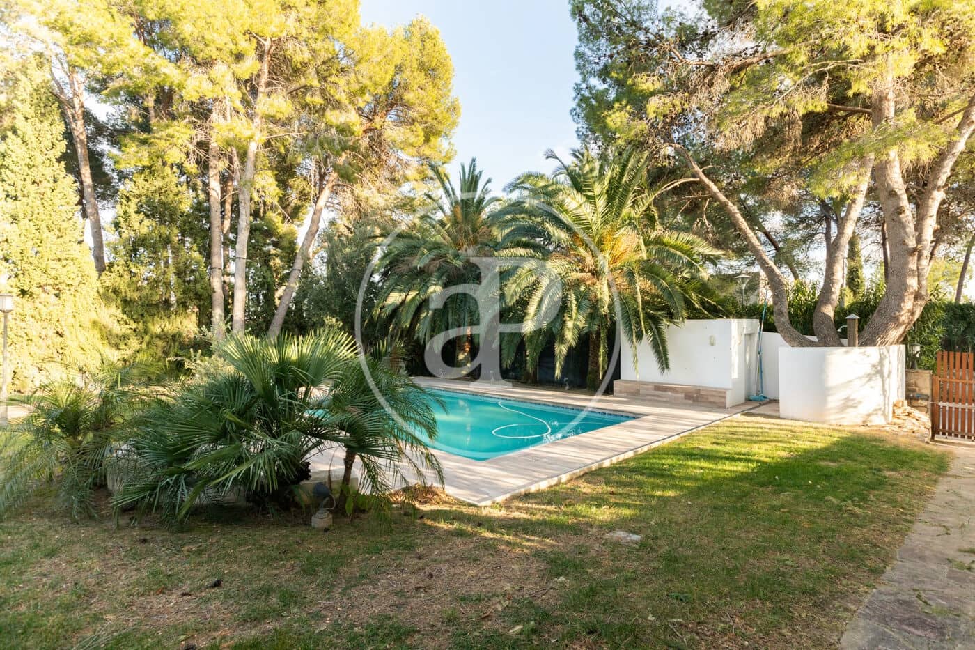 5 soveværelse Villa til salg i Chiva med swimmingpool - € 950.000 (Ref: 8039753)