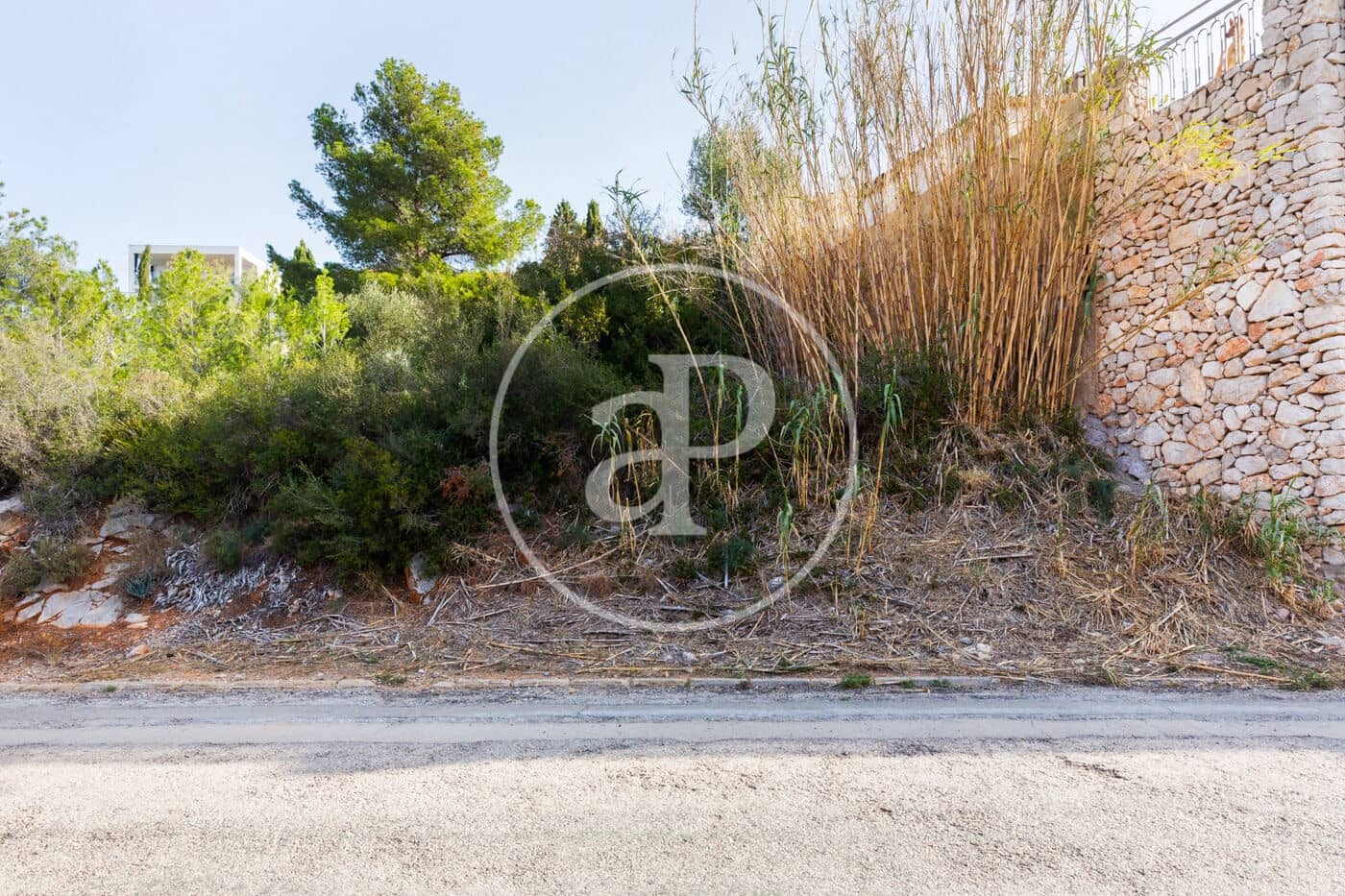 Grunde uden byggetilladelser til salg i Calicanto - € 85.000 (Ref: 8165535)