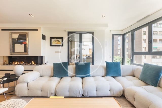 3 soveværelse Lejlighed til salg i Exposicio, Valencia by - € 1.200.000 (Ref: 8292573)