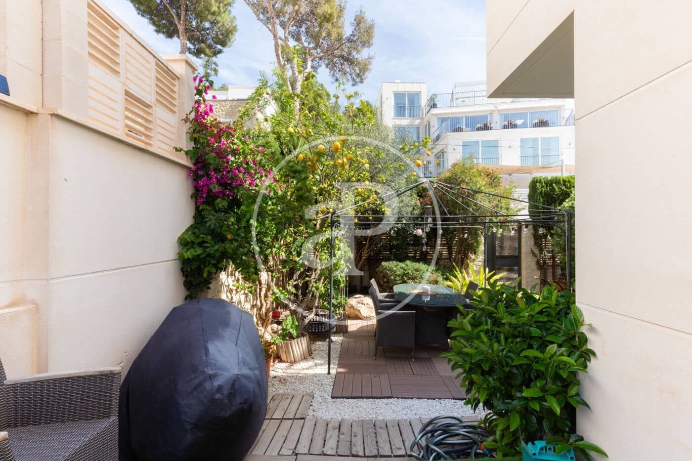 4 bedroom Villa for sale in Albir with pool - € 460,000 (Ref: 8307516)