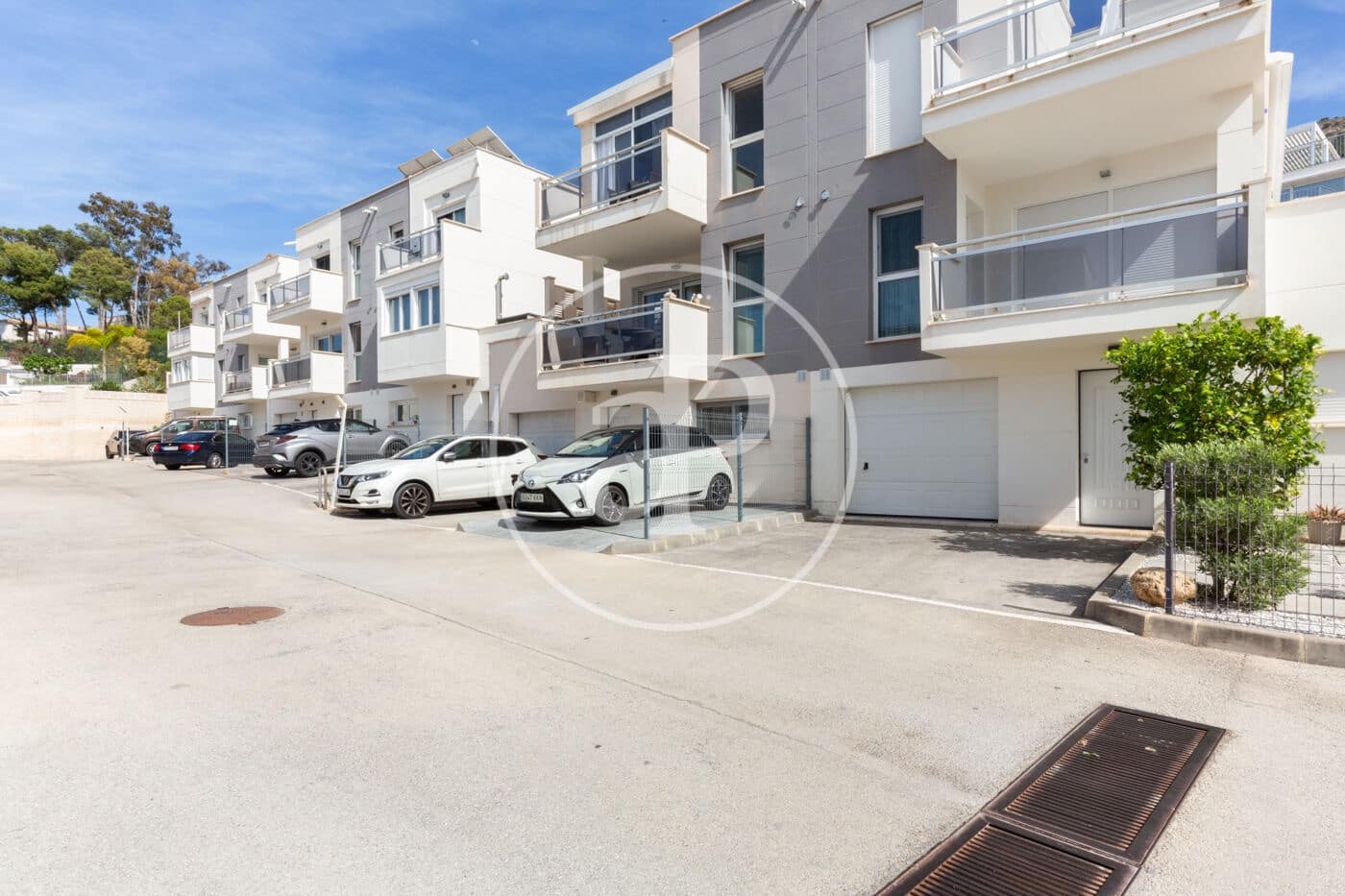 4 bedroom Villa for sale in Albir with pool - € 460,000 (Ref: 8307516)