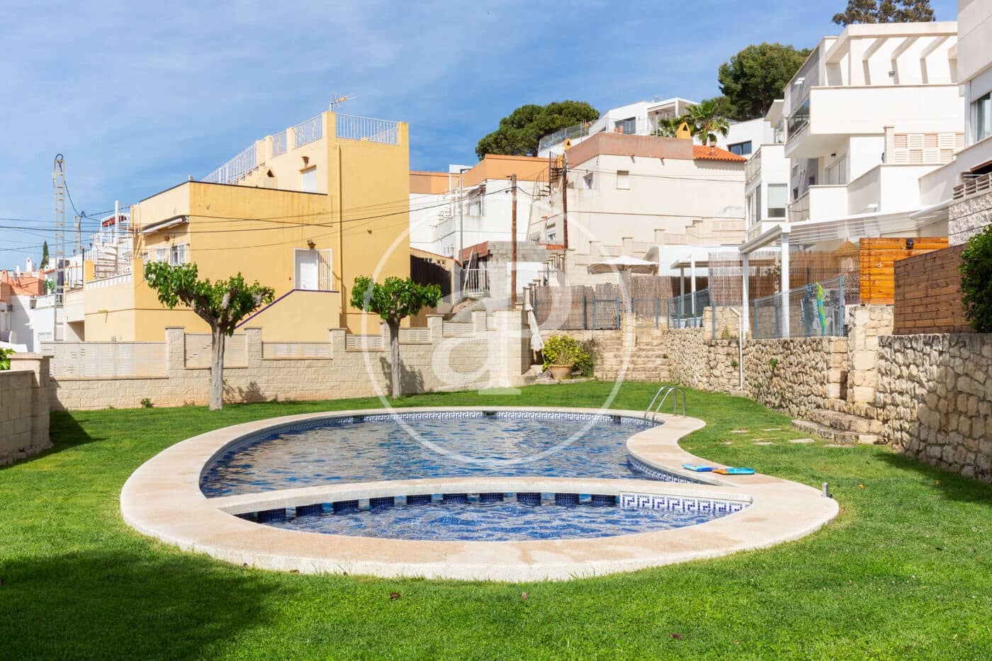 4 bedroom Villa for sale in Albir with pool - € 460,000 (Ref: 8307516)