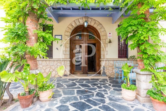 10 soverom Villa til salgs i Buñol med svømmebasseng - € 900 000 (Ref: 8307871)