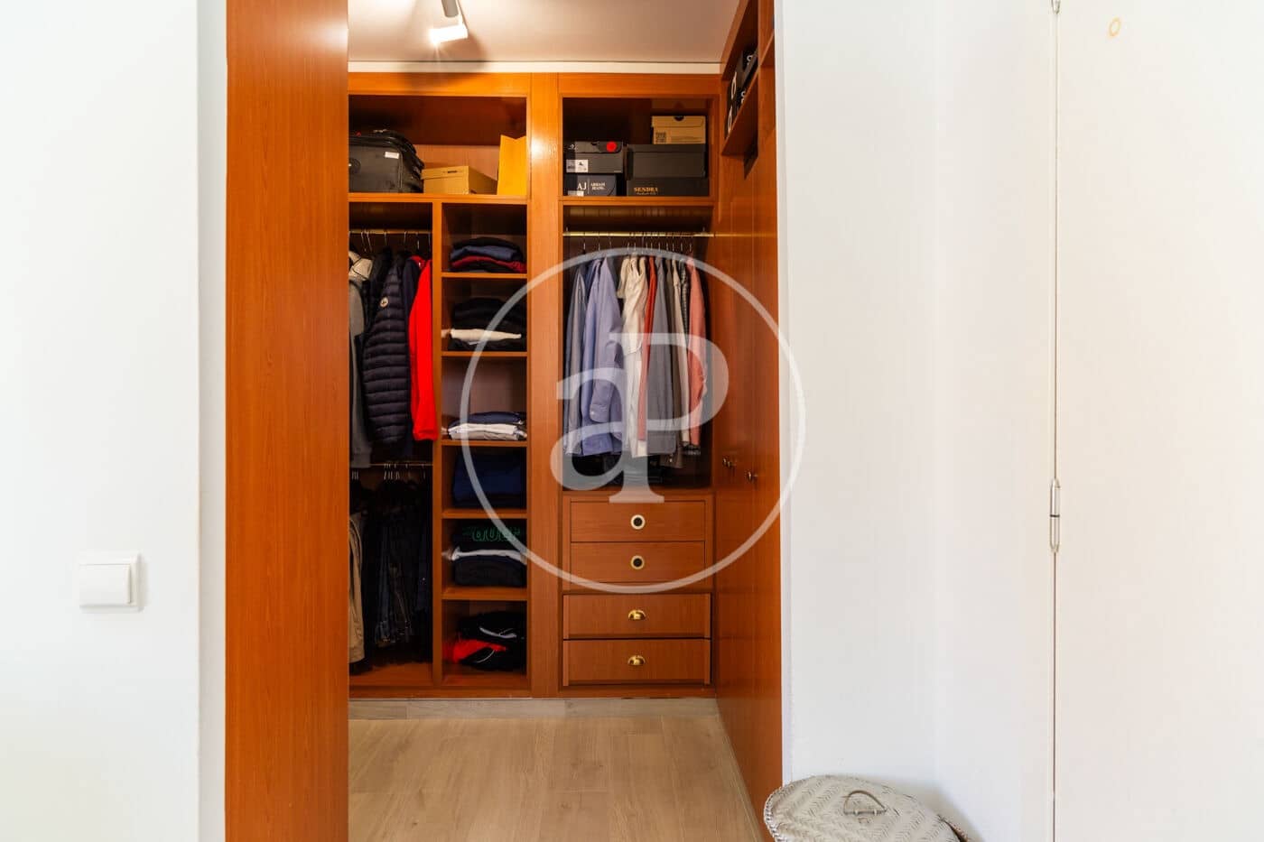 5 slaapkamer Villa te koop in Riba-roja de Turia met zwembad - € 950.000 (Ref: 8307872)