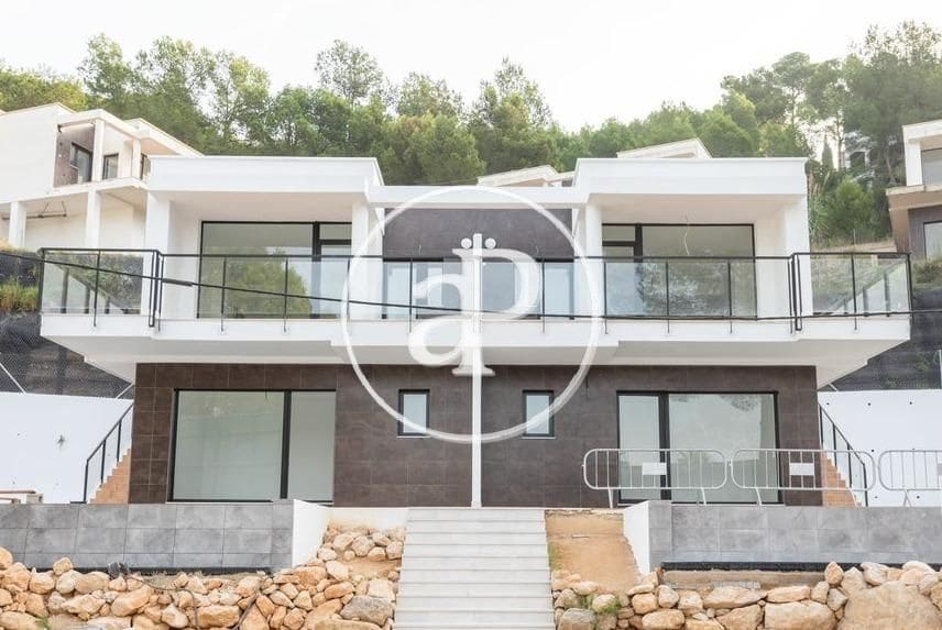 4 sypialnia Willa na sprzedaż w Chiva z basenem - 384 000 € (Ref: 8315437)