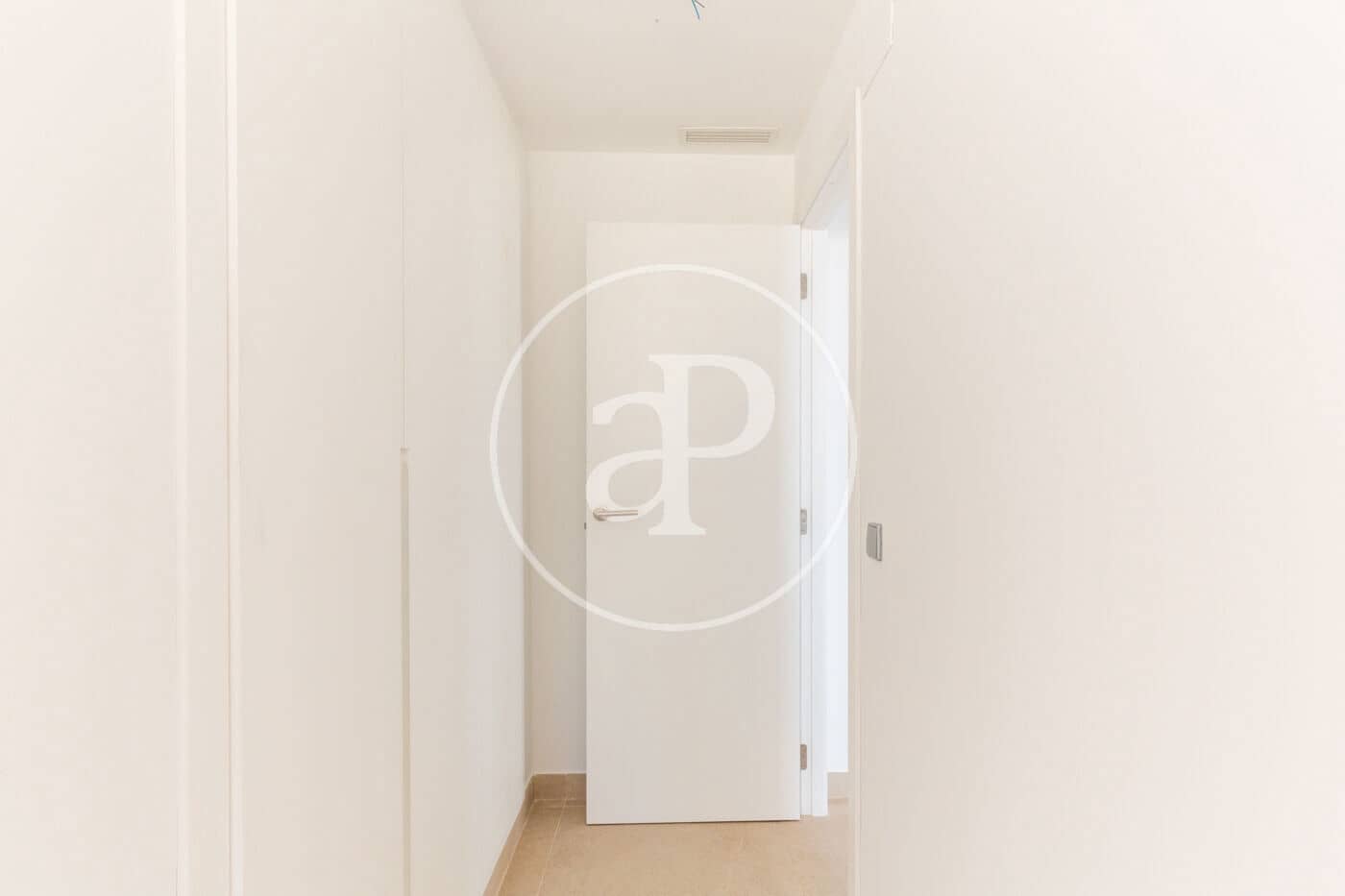 4 sypialnia Willa na sprzedaż w Chiva z basenem - 384 000 € (Ref: 8315437)