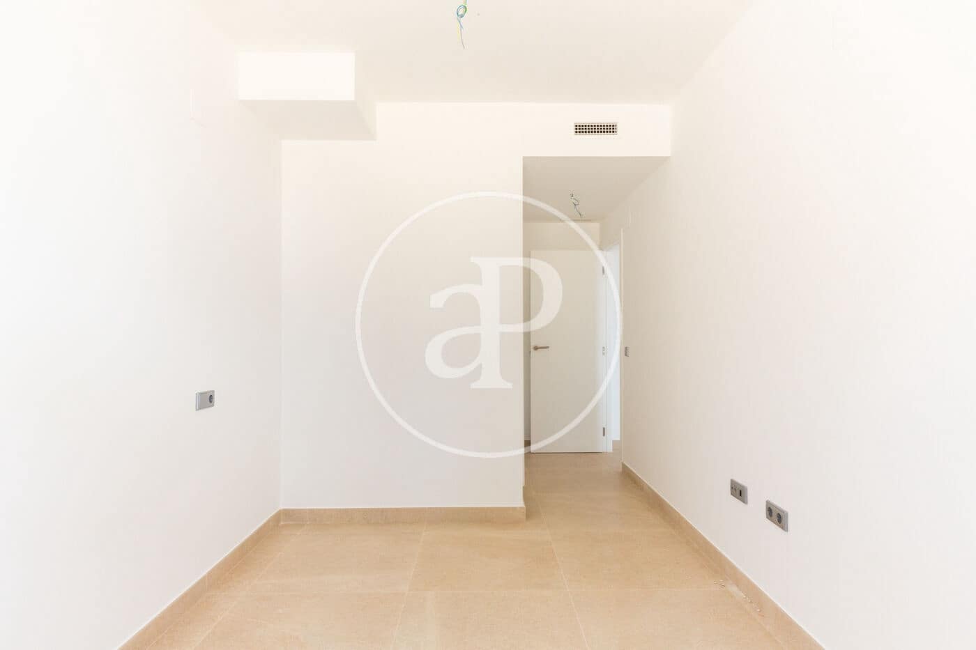 4 sypialnia Willa na sprzedaż w Chiva z basenem - 384 000 € (Ref: 8315437)