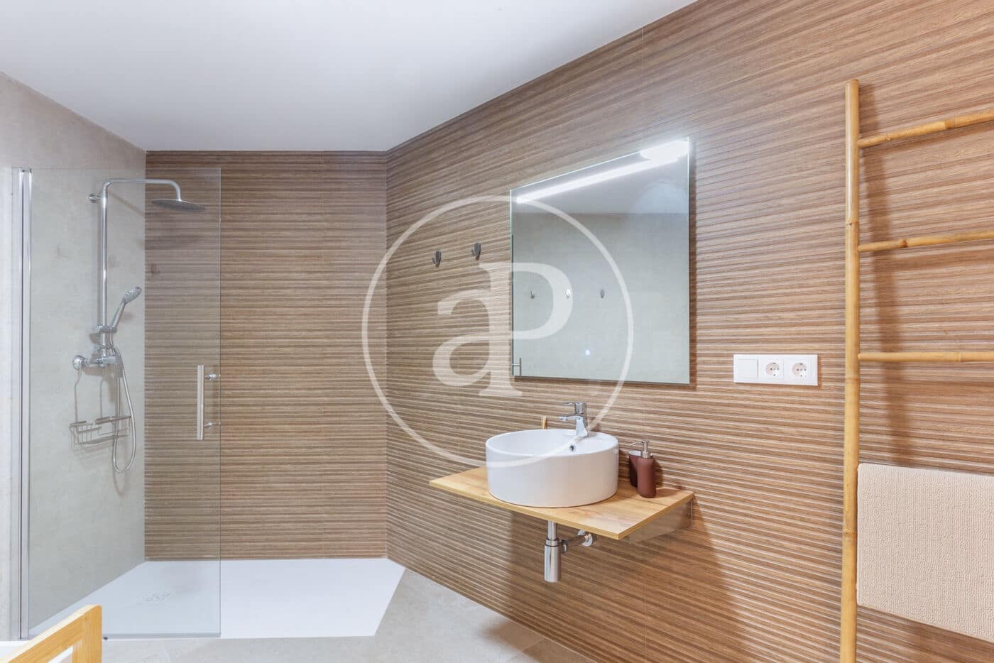 1 sypialnia Apartament na sprzedaż w Miasto Walencja - 210 000 € (Ref: 8337244)