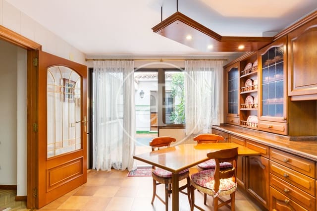 3 soverom Villa til salgs i Aldaia - € 525 000 (Ref: 8440969)