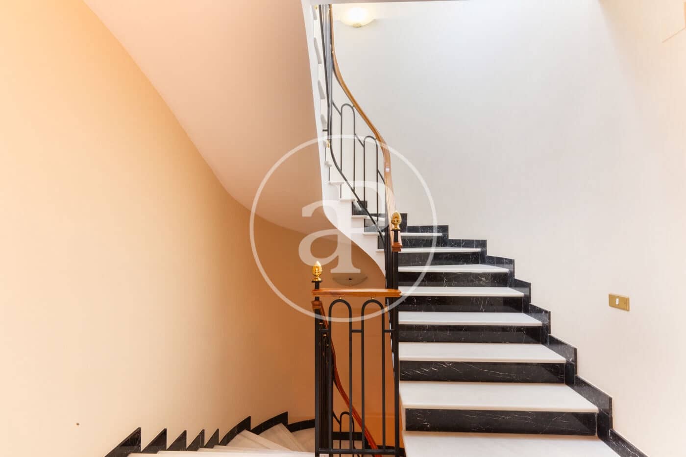 3 soveværelse Villa til salg i Aldaia - € 525.000 (Ref: 8440969)