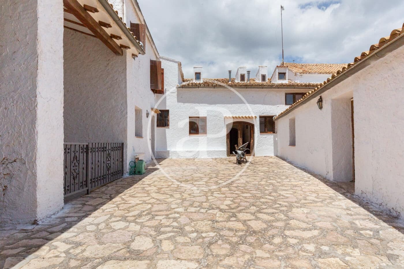 5 soveværelse Finca/Landehus til salg i Utiel med swimmingpool - € 1.350.000 (Ref: 8441181)