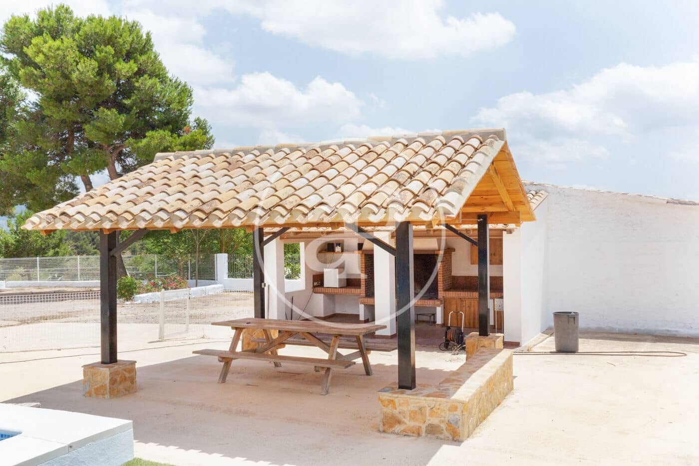 5 soveværelse Finca/Landehus til salg i Utiel med swimmingpool - € 1.350.000 (Ref: 8441181)