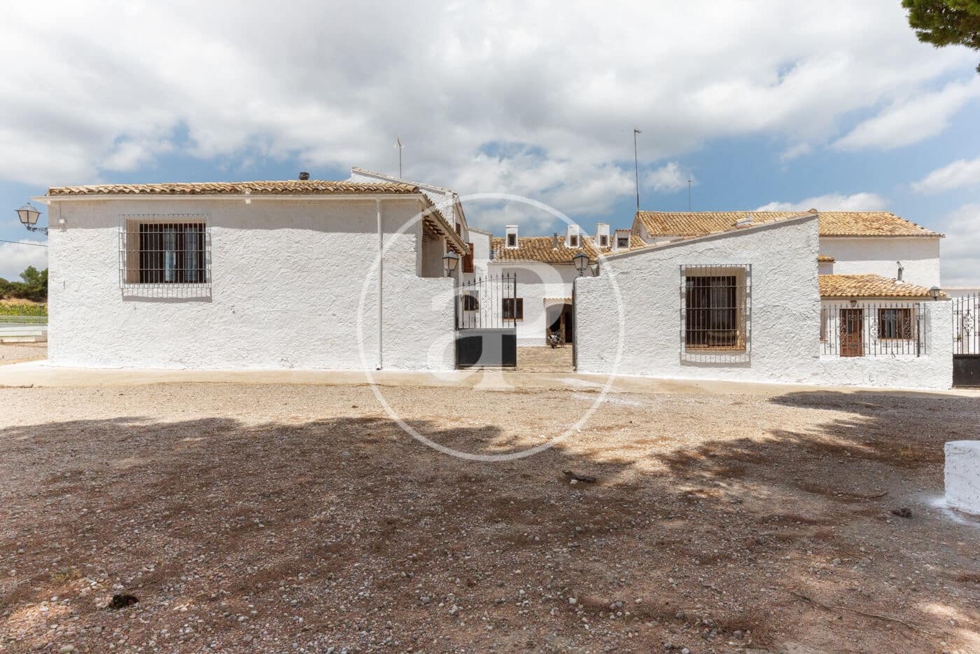 5 soveværelse Finca/Landehus til salg i Utiel med swimmingpool - € 1.350.000 (Ref: 8441181)