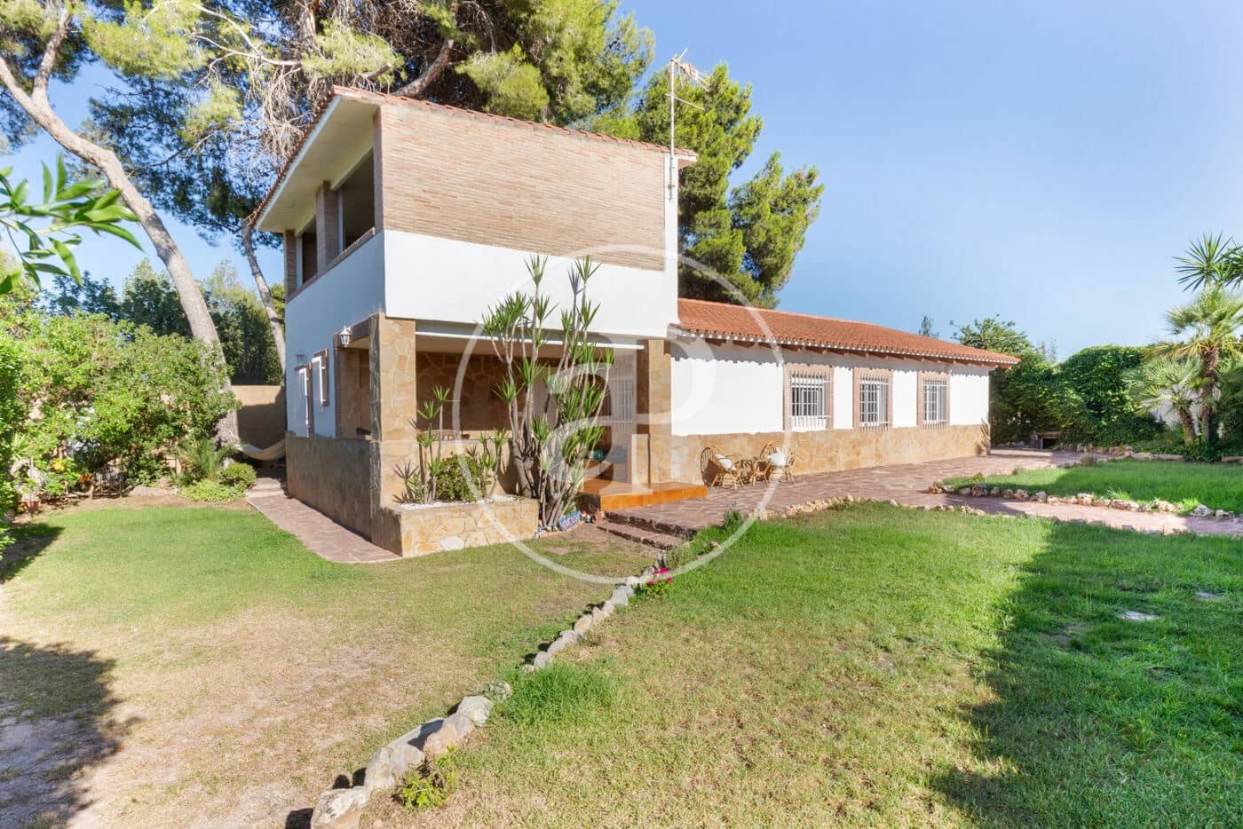 4 soveværelse Villa til salg i Riba-roja de Turia med swimmingpool - € 615.000 (Ref: 8444935)