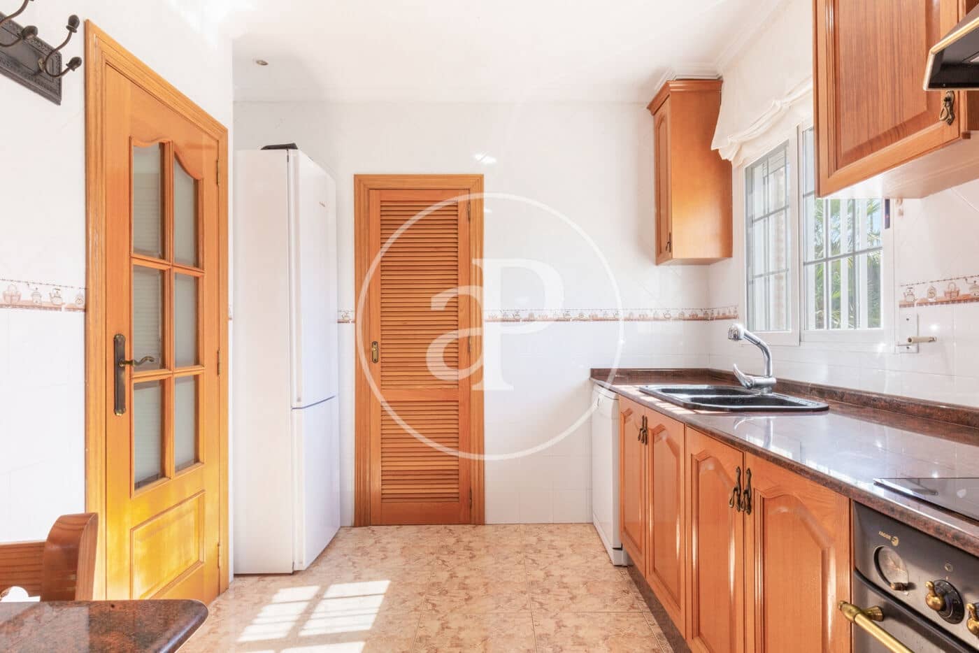 4 soveværelse Villa til salg i Riba-roja de Turia med swimmingpool - € 615.000 (Ref: 8444935)