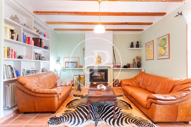 4 bedroom Finca/Country House for sale in Utiel with pool - € 1,900,000 (Ref: 8447606)