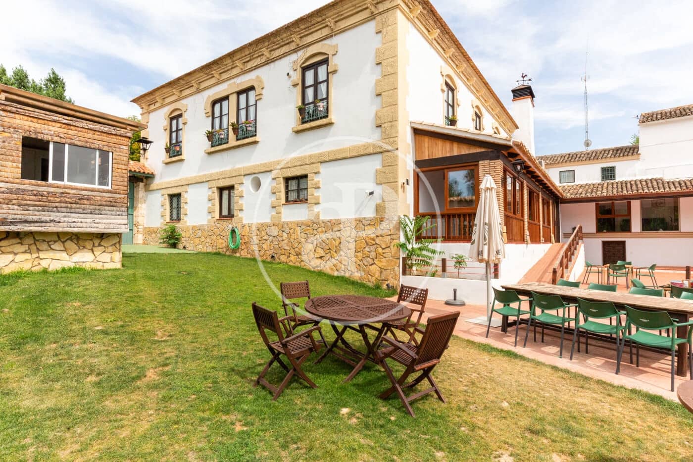 12 soverom Finca/Herregård til salgs i Utiel med svømmebasseng - € 1 350 000 (Ref: 8449255)