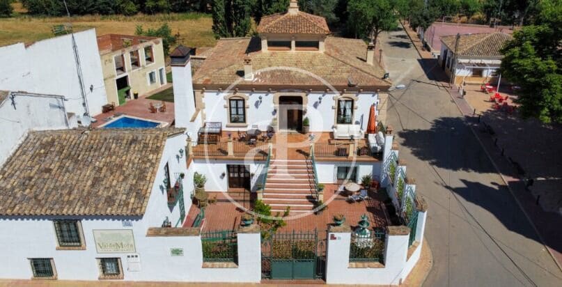 12 soverom Finca/Herregård til salgs i Utiel med svømmebasseng - € 1 350 000 (Ref: 8449255)