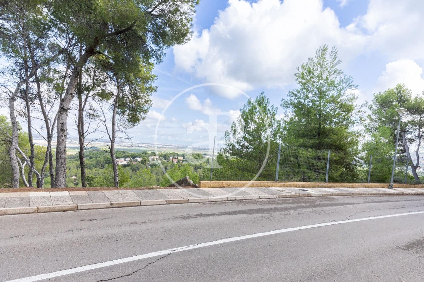 Teren niezagospodarowany na sprzedaż w Chiva - 350 000 € (Ref: 8602692)