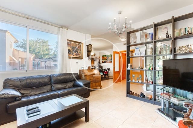 4 bedroom Villa for sale in Puçol with pool - € 485,000 (Ref: 8640068)