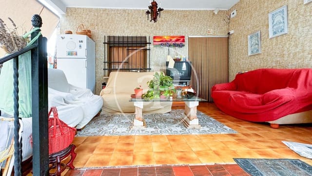 3 bedroom Villa for sale in Albalat dels Tarongers with pool - € 220,000 (Ref: 8697253)
