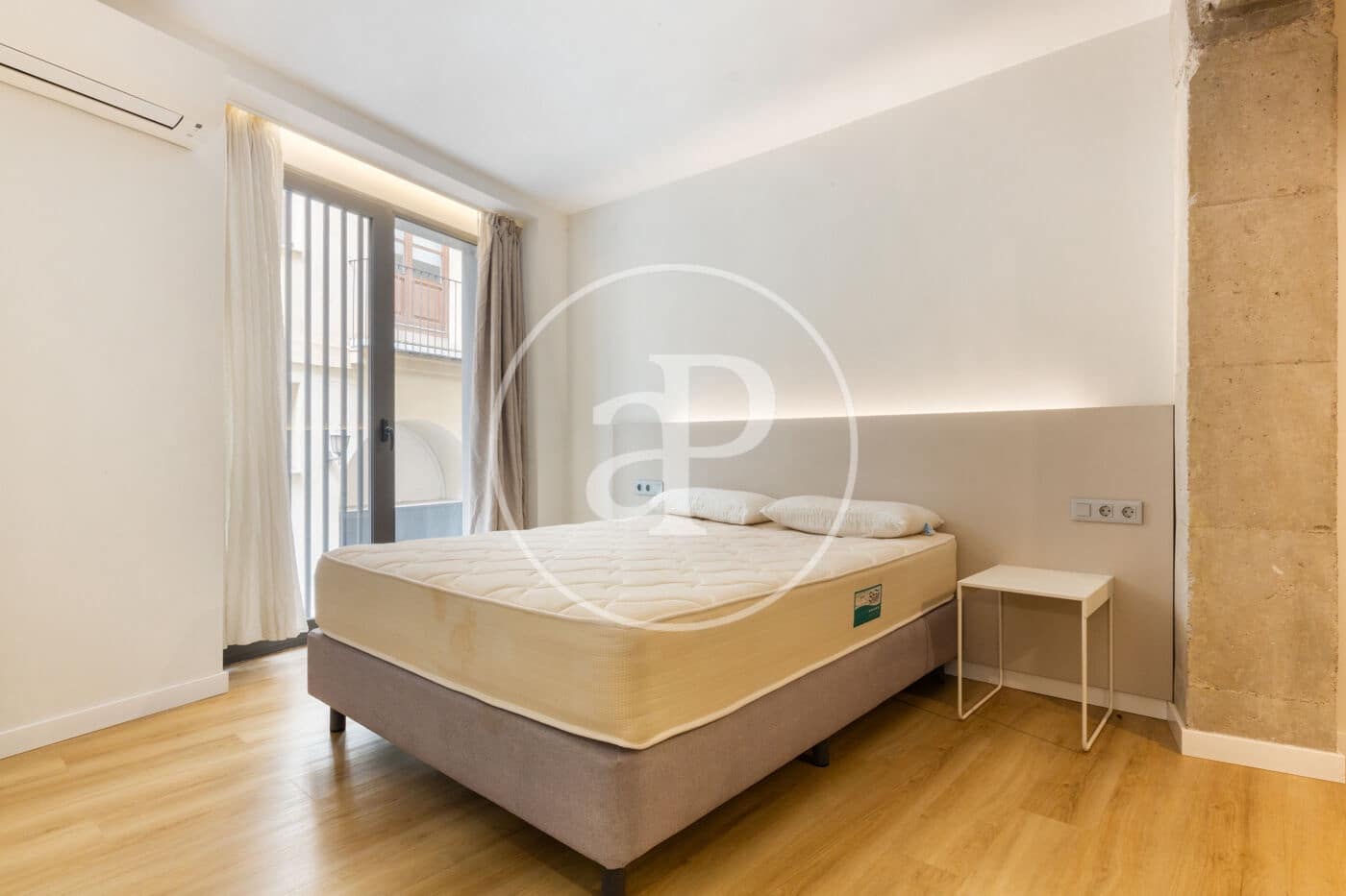 1 bedroom Villa for rent in Valencia city - € 1,200 (Ref: 8726706)