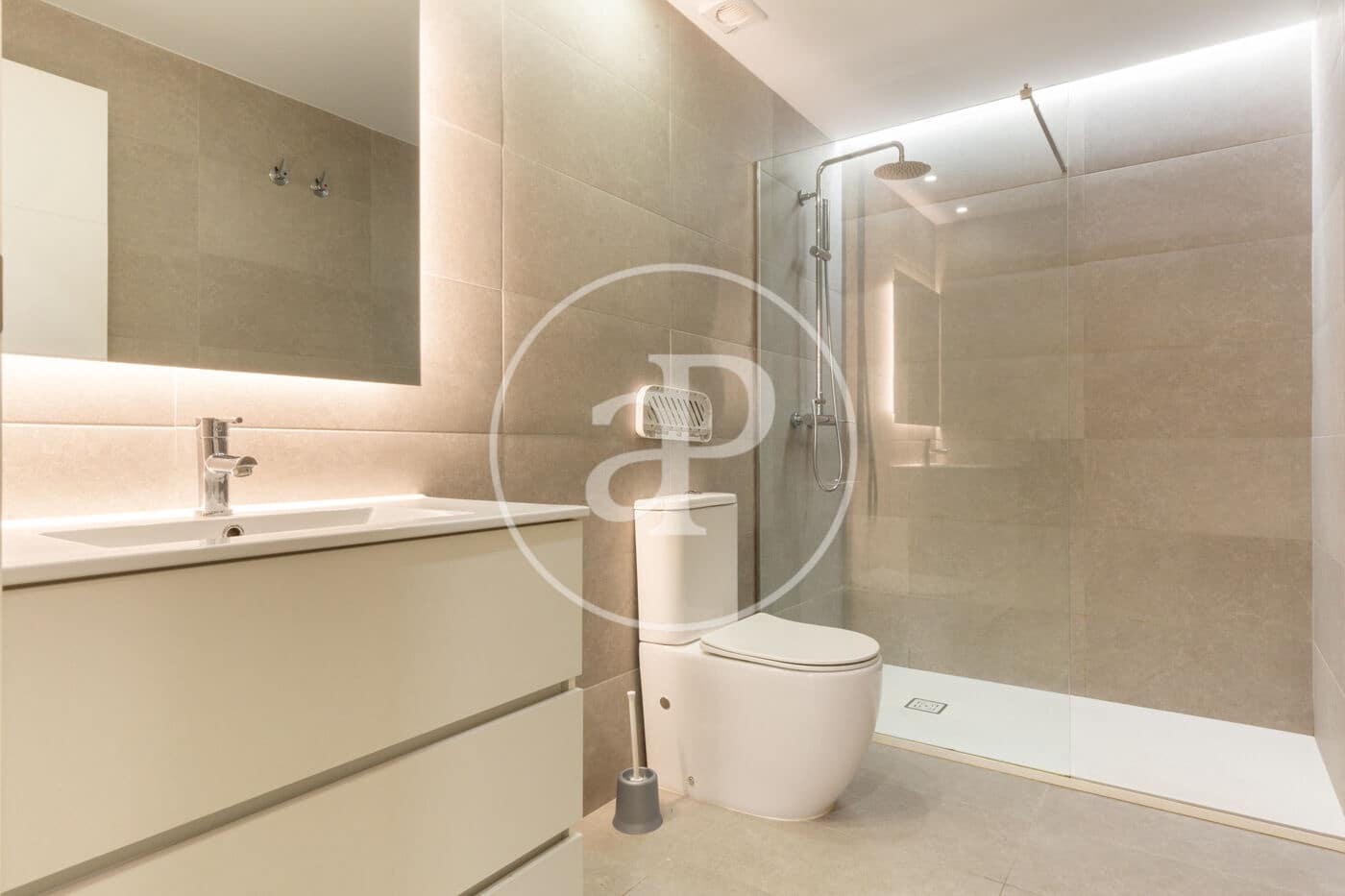 1 bedroom Villa for rent in Valencia city - € 1,200 (Ref: 8726706)