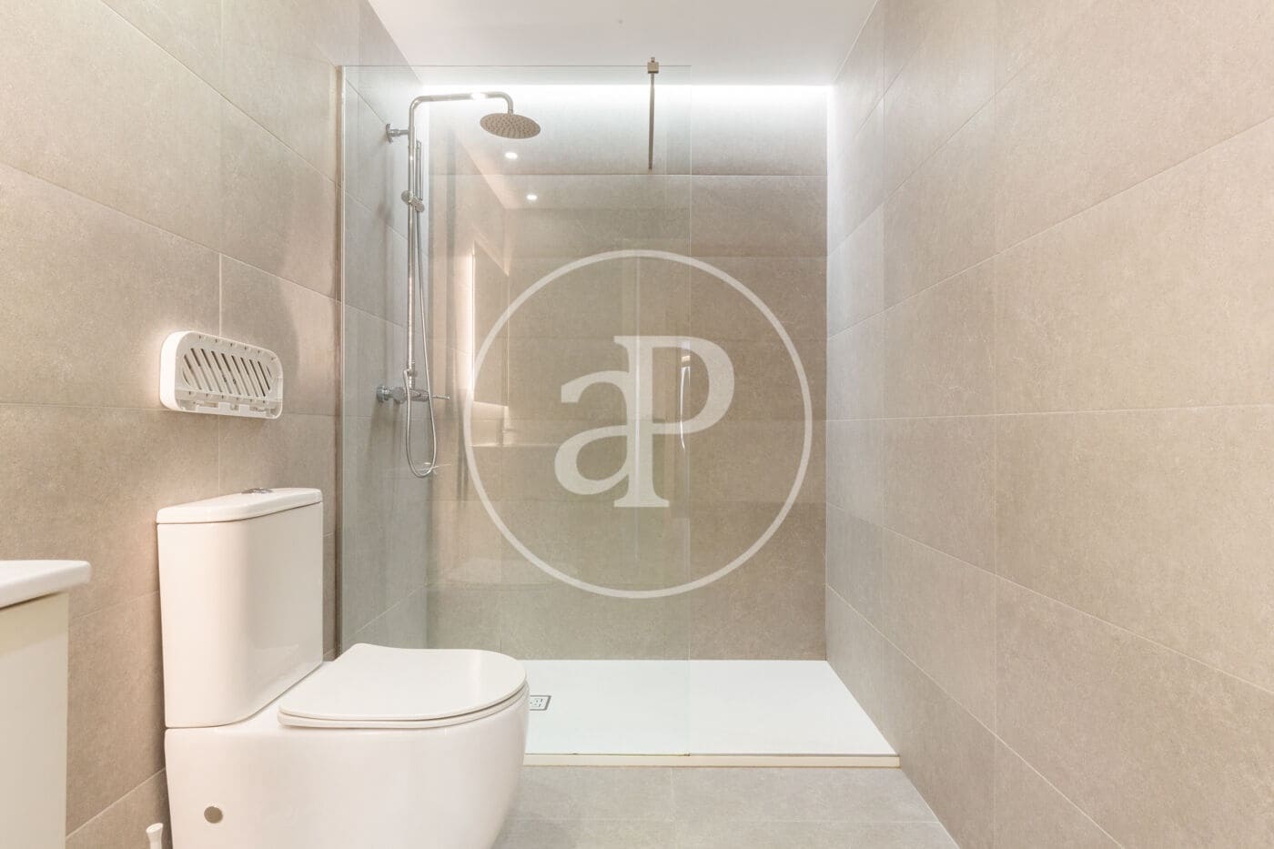 1 bedroom Villa for rent in Valencia city - € 1,200 (Ref: 8726706)