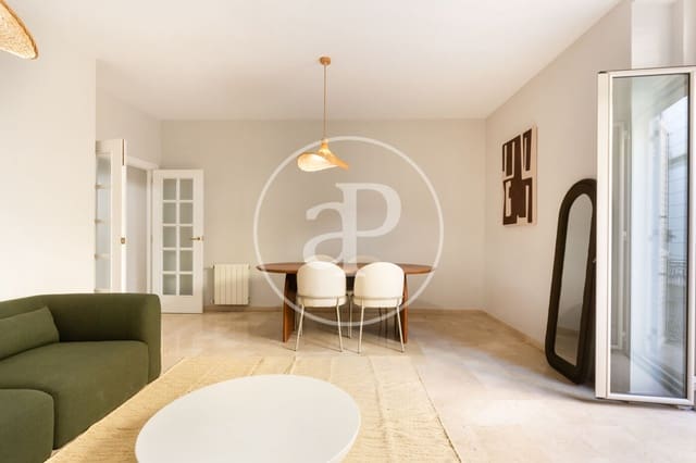 Appartement de 3 chambres à louer à El Mercat, Valence ville - 2 150 € (Ref: 8726711)