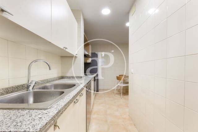 Appartement de 3 chambres à louer à El Mercat, Valence ville - 2 150 € (Ref: 8726711)