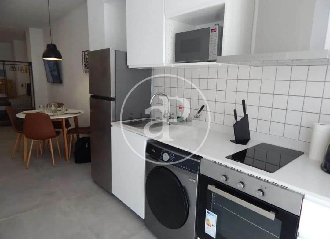 1 soverom Villa til leie i Valencia by - € 1 200 (Ref: 8726712)